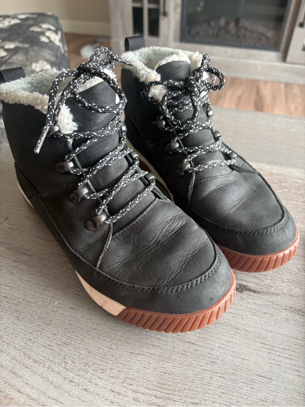 The North Face Black Faux-Shearling Lace-Up Winter Boots with Brown Sole